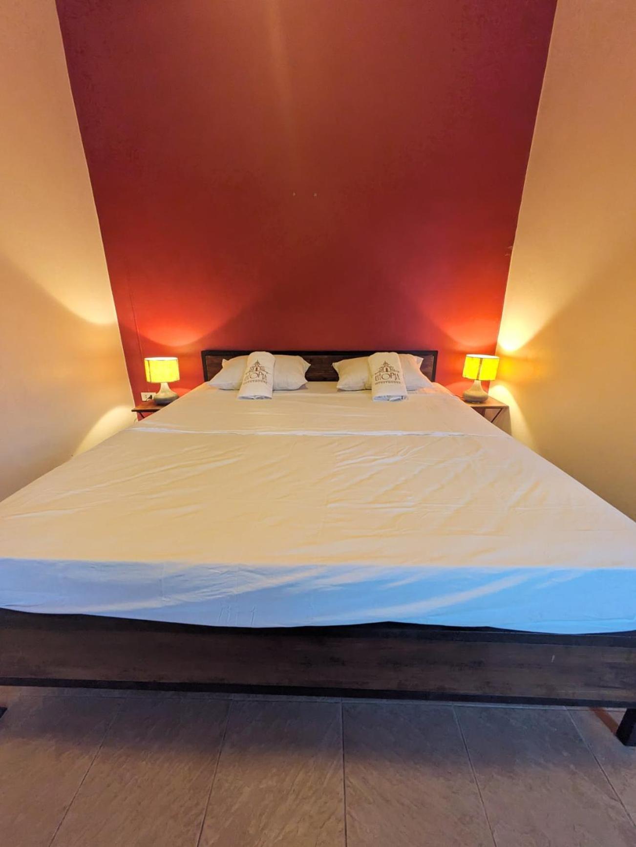 Goodtime Utopia Guesthouse เกาะเต่า ภายนอก รูปภาพ
