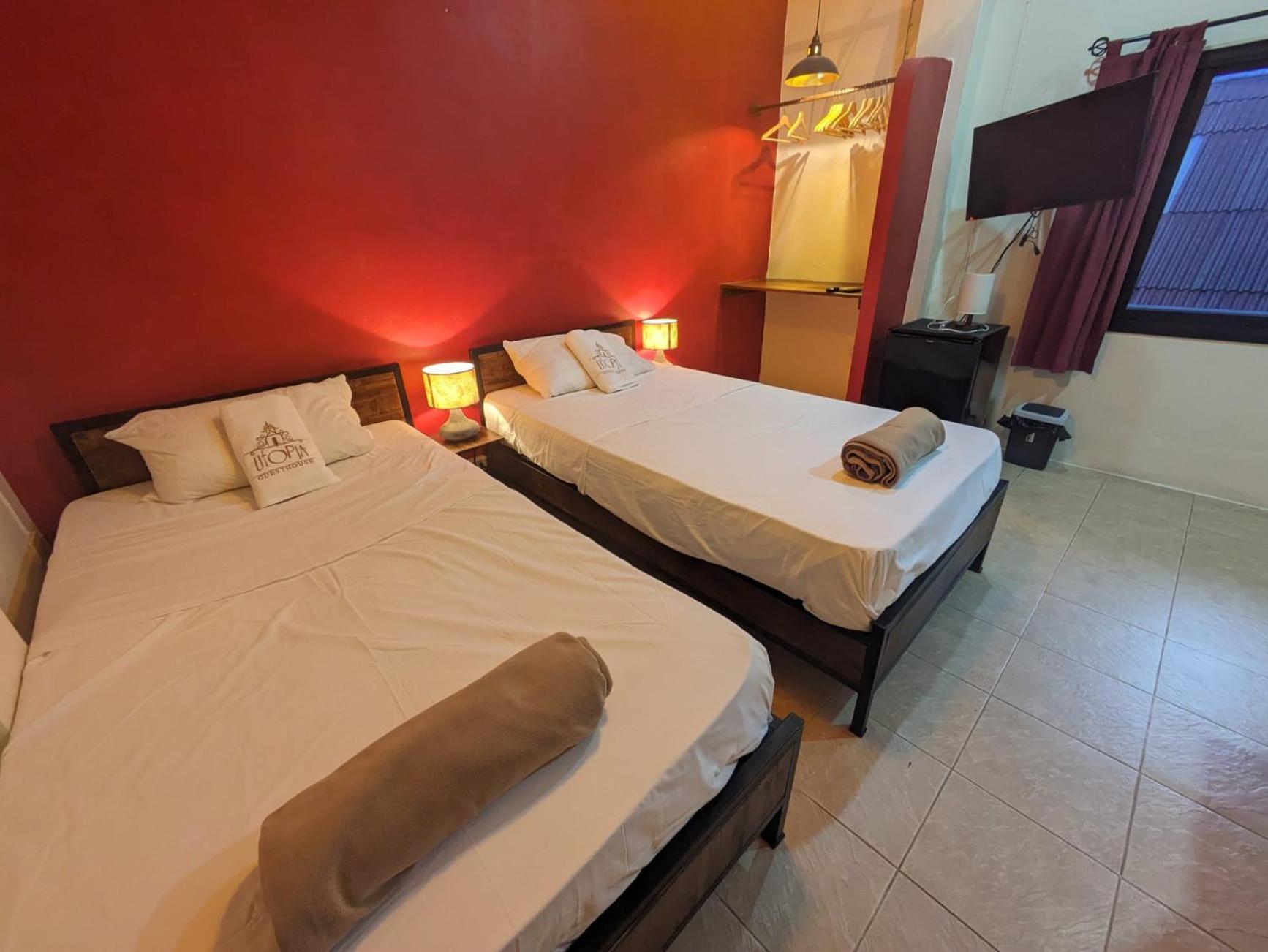 Goodtime Utopia Guesthouse เกาะเต่า ภายนอก รูปภาพ